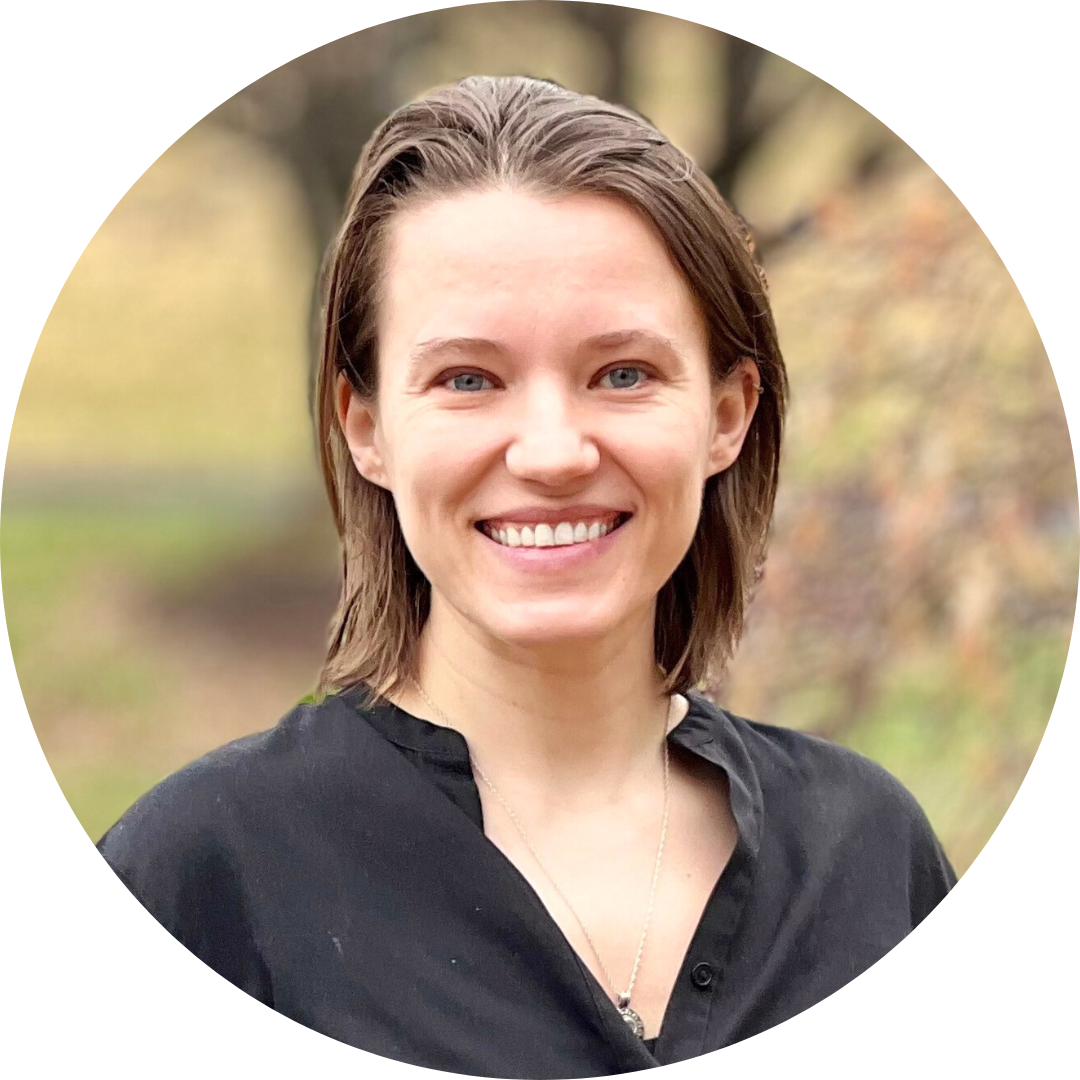 a photograph of Dr. Alina Fomovska